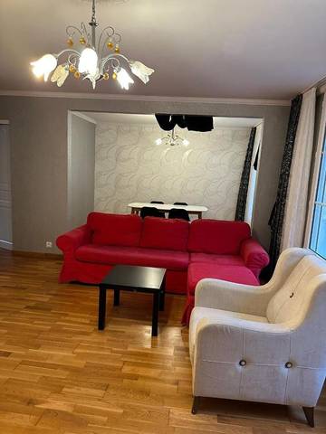 Location de vacances pour 8 personnes, avec balcon et vue à Joué-lès-Tours