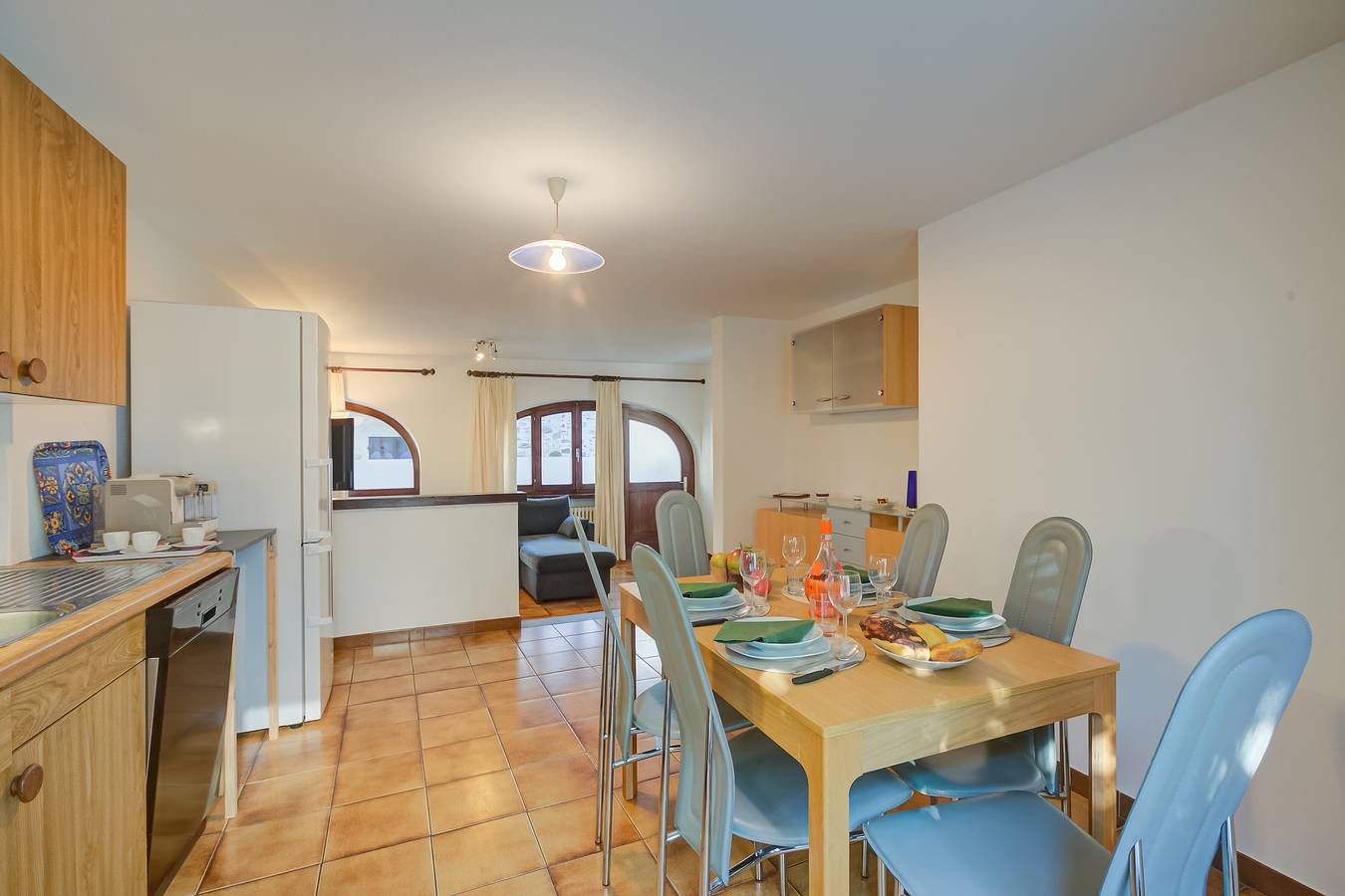 Ganze Wohnung, Ca Cornocc with Private Terrace in Gordola in Gordola, Tessiner Alpen