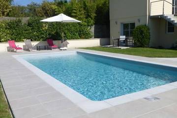 Gîte pour 3 personnes, avec jardin et terrasse à Eymet