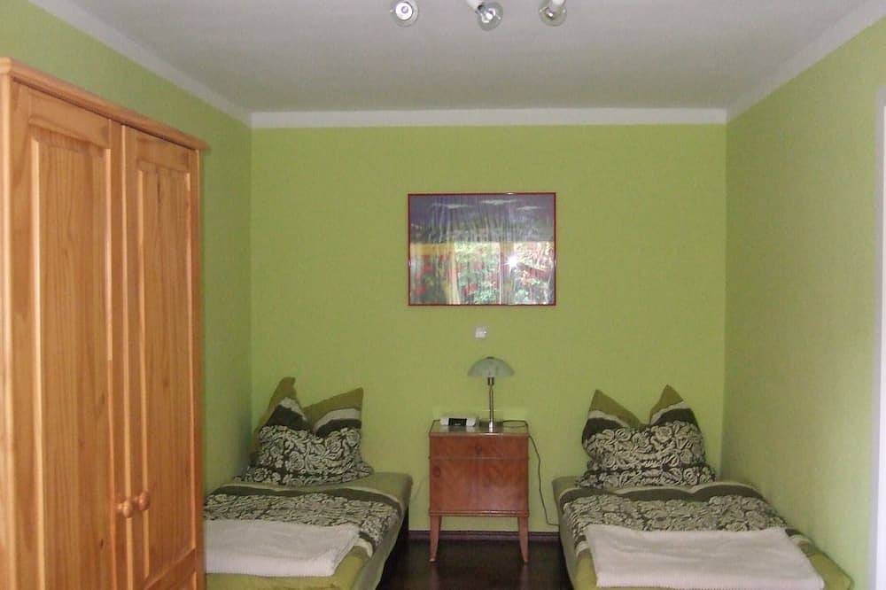 Ferienhof Lindeneck, bis 20 Pers., Partyscheune, Fußball, Sauna, Beachvolley in Briesensee, Neu Zauche