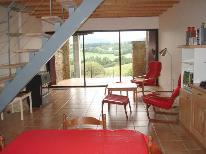 Location de vacances pour 4 personnes, avec Balcon et Terrasse ainsi que Jardin et Vue