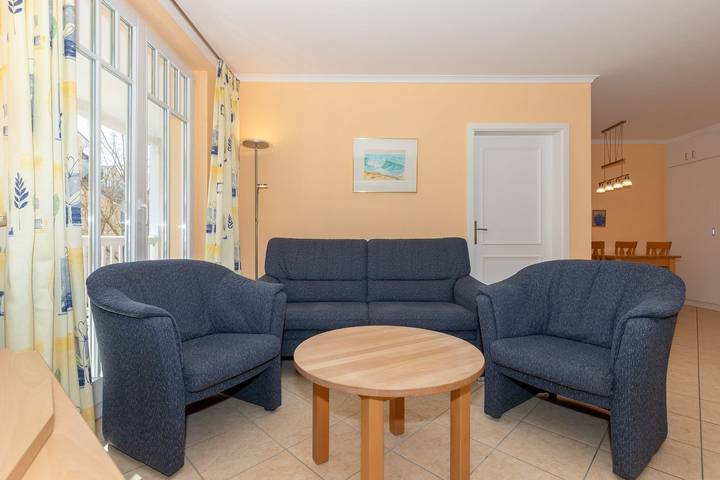 Ferienwohnung für 4 Personen, mit Sauna und Balkon in Kühlungsborn