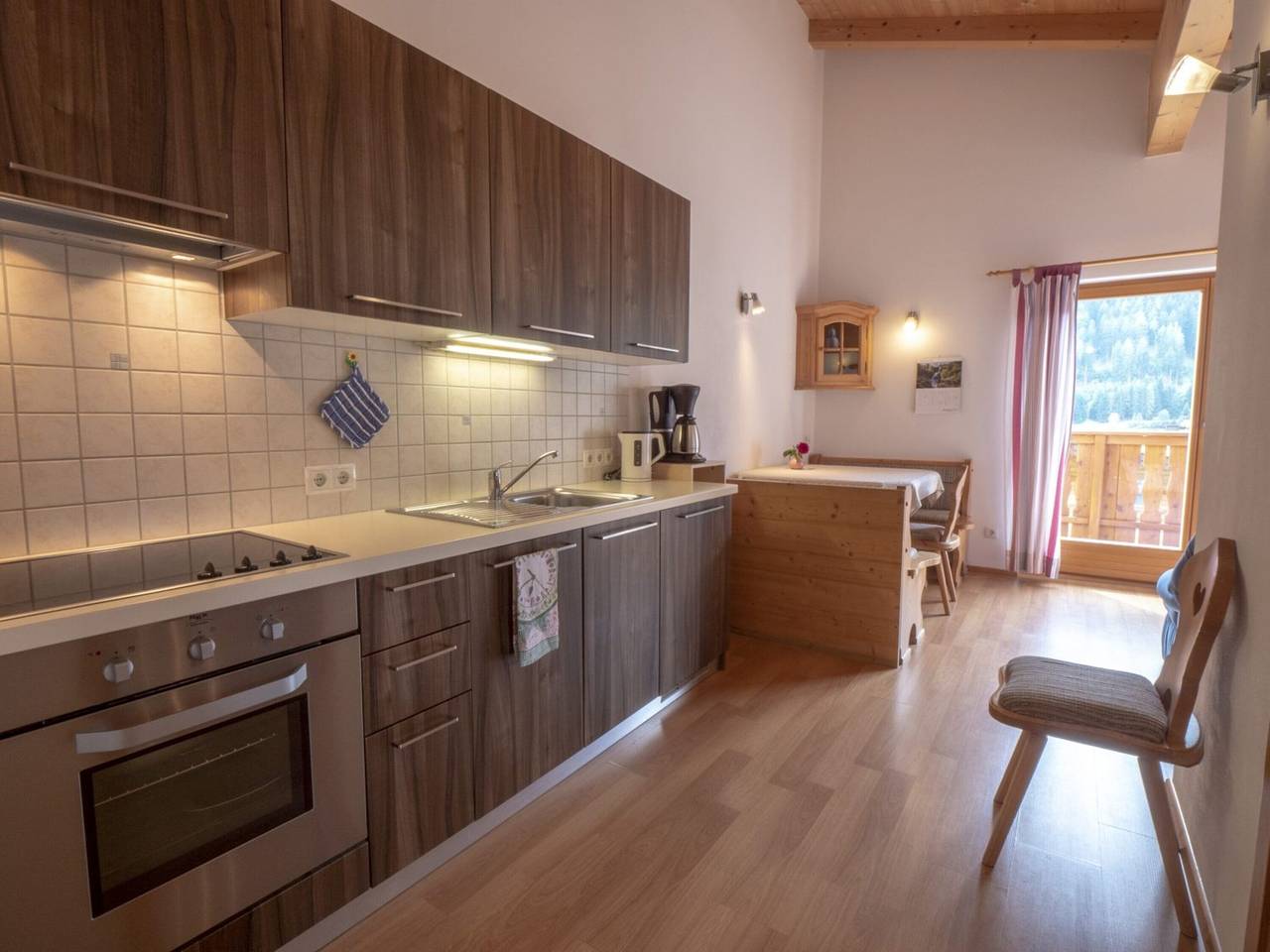 Ganze Wohnung, Apartment 'Sultan' mit Bergblick, Gemeinschaftspool und Wlan in Mareit, Ratschings