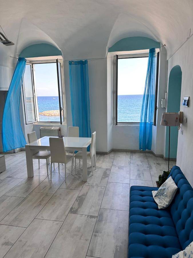 Casa al Prino in La scala azzurra, Imperia