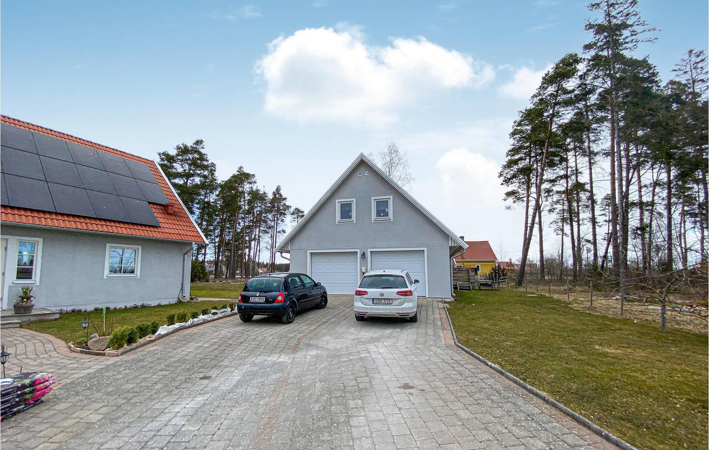 Hel semesterlägenhet, Lägenhet för 4 Personer med trädgård in Gotland