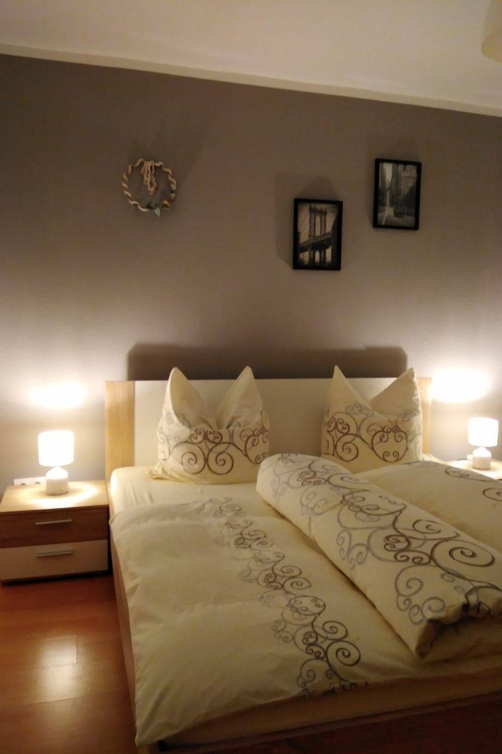 Ganze Wohnung, Sandra´s Ferienwohnung mit Pool in Mayen, Osteifel