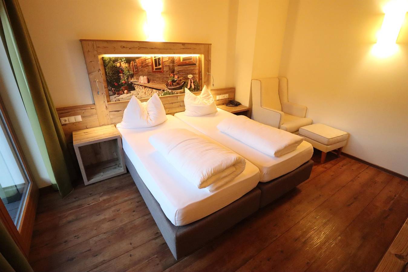 Geheel vakantieappartement, Suite, toilet en bad/douche gescheiden in Söll, Kaisergebirge