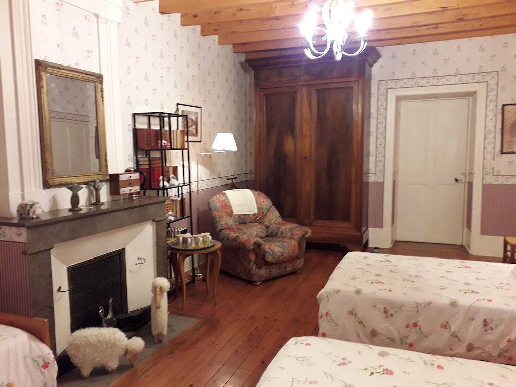 Chambres d'hôtes "Les Péris" - Chambre 1 in Châteaudouble (Drôme), Région de Valence