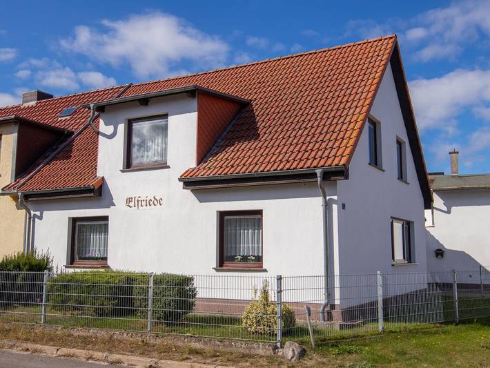 Ferienhaus für 6 Personen, mit Terrasse und Garten