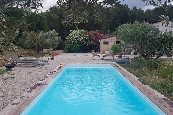Villa pour 6 personnes, avec terrasse et jardin ainsi que piscine et vue à Aubagne - 3