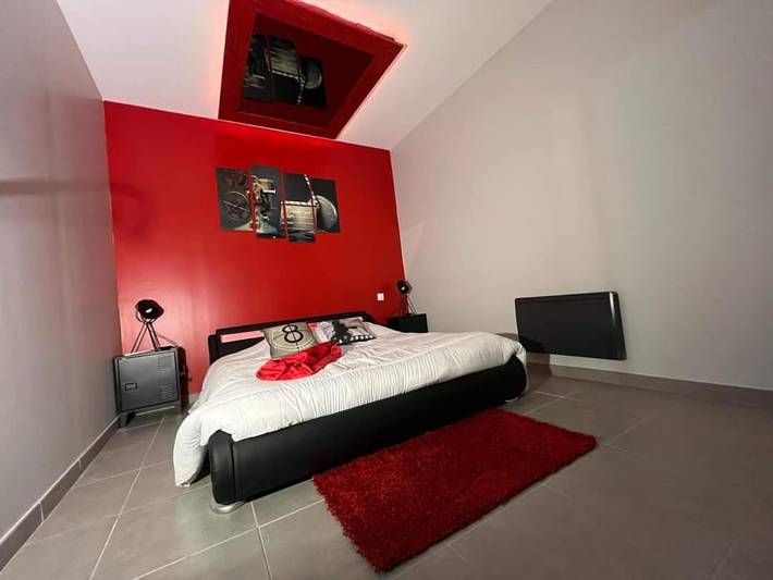 Location de vacances pour 2 personnes, avec jacuzzi et terrasse à Pont-sur-Sambre - 3