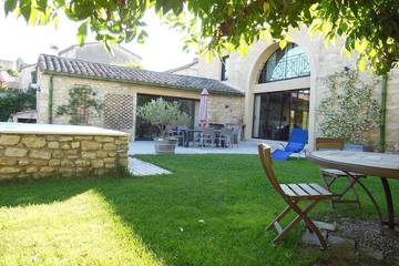 Location de vacances pour 10 personnes, avec piscine à Villevieille