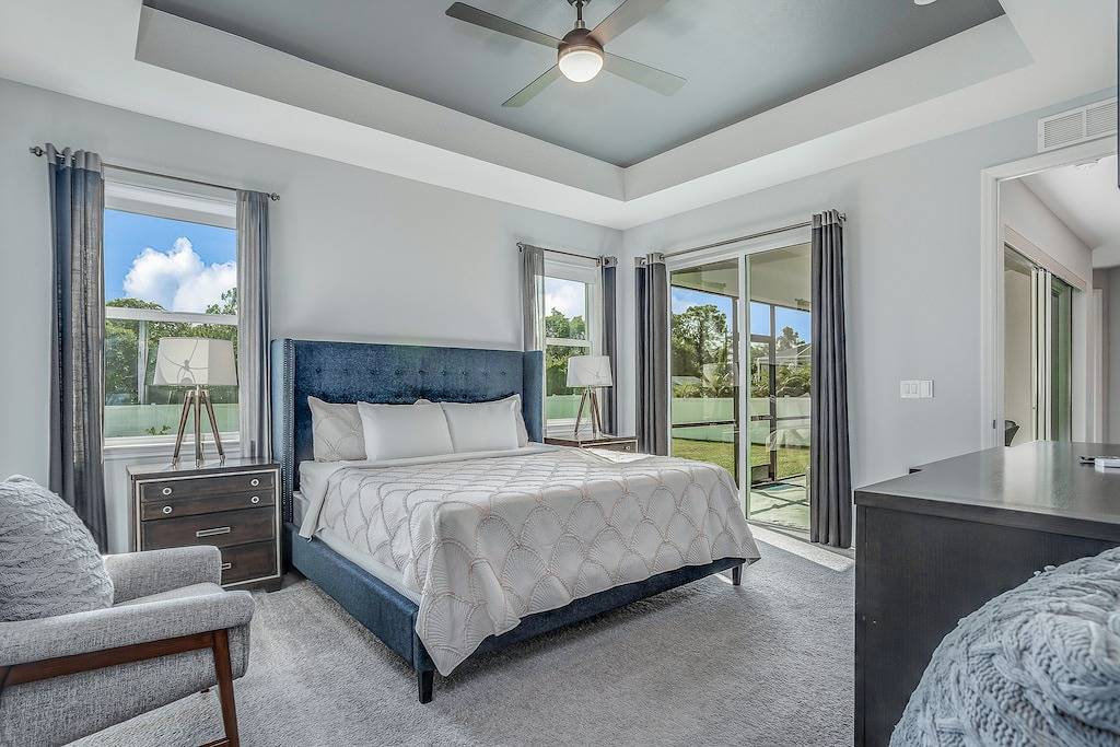 Contemporary Getaway with an Enclosed Yard, Fast Wifi, & Furnished Lanai in Imperial Bonita Estates MHP, Bonita Springs