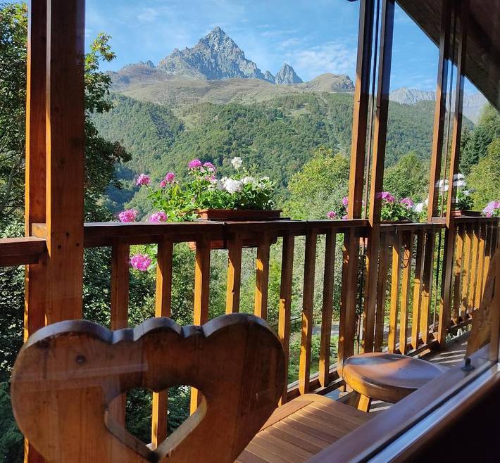 Appartement de vacances pour 5 personnes, avec vue et jardin