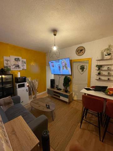 Gîte pour 2 personnes, avec terrasse et vue à Creil