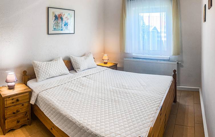 Gemütliche Wohnung mit Terrasse und Parkplatz, 600m vom Klink Strand in Klink, Müritz