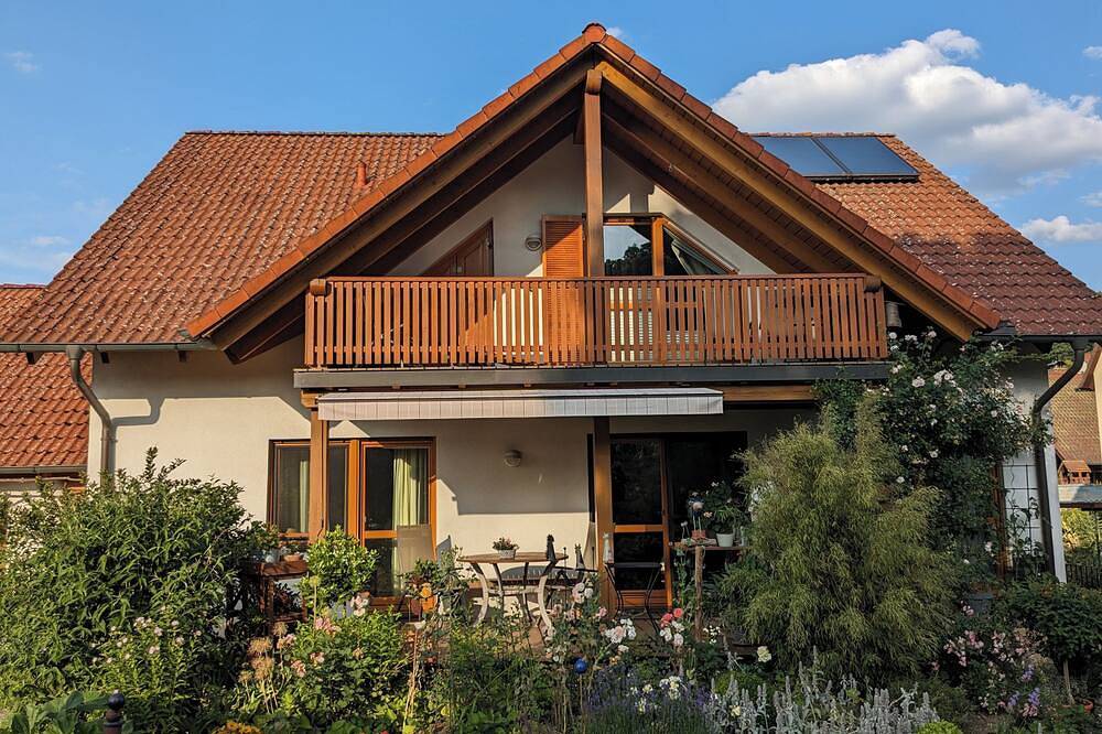 Entire apartment, Cozy vacation apartment in Weismain with balcony in Weismain, Oberes Maintal - Coburger Land