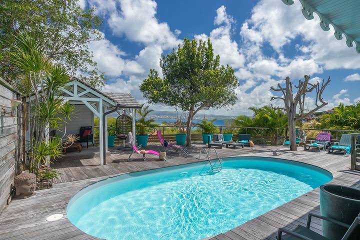 Villa pour 8 personnes, avec piscine et terrasse