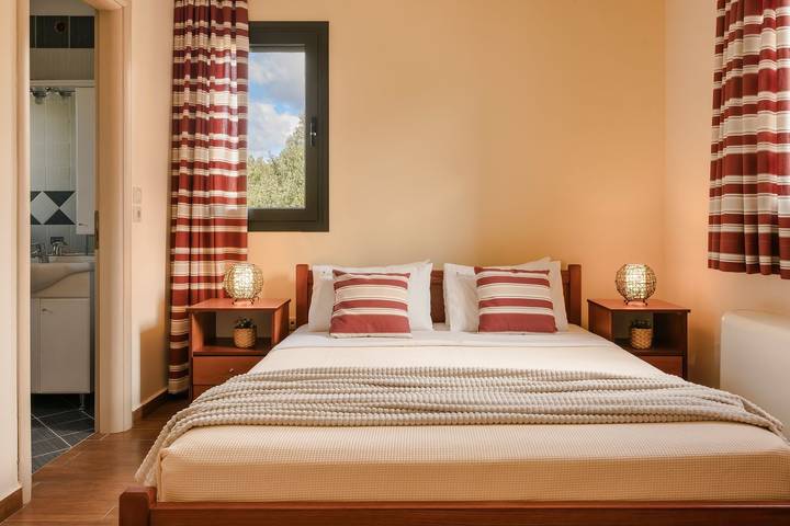 Διαμονή για διακοπές για 4 άτομα, με ταράτσα και κήπο, με κατοικίδια ζώα στον Καραβάδο