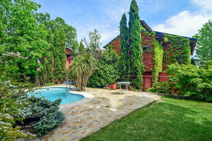 Chalet para 10 personas, con piscina - 1