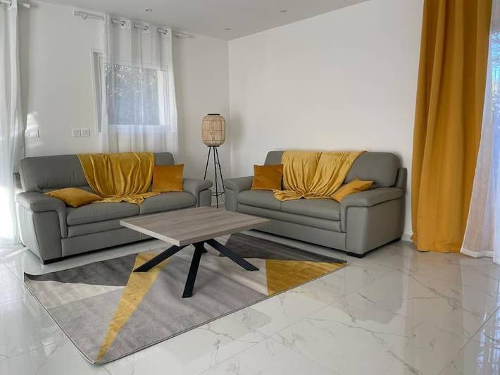 Location de vacances pour 6 personnes, avec jardin et piscine à Sauveterre - 3