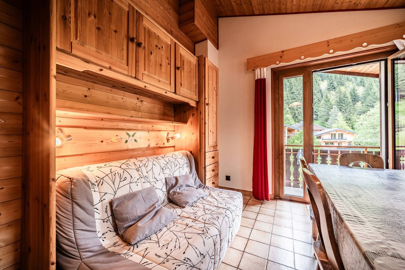 Apartment 'Le Chamois De Vermeil - 6 People' with Mountain View, Balcony and Wi-Fi in Châtel, Les Portes du Soleil