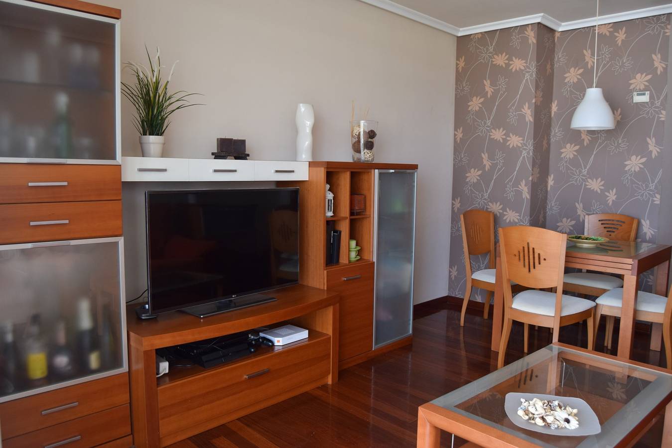 Apartamento entero, Apartamento 2 terrazas con vistas y piscina in Castro Urdiales (Cantabria), Castro Urdiales
