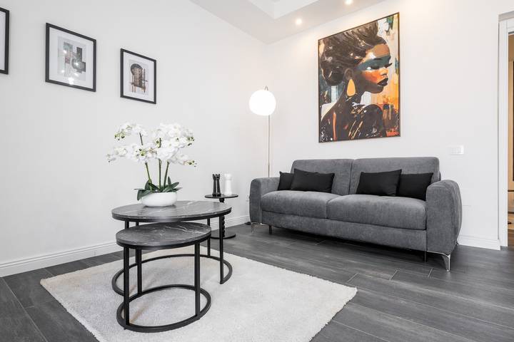 Apartamento inteiro, Apartamento 'Black E White' com Wi-Fi e Ar Condicionado in Pula (Itália), Região de Pula