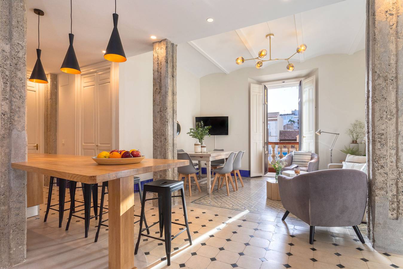 Entire apartment, Genteel Home Cervantes in Málaga Central District, Malaga
