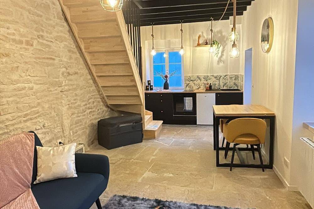 La maison de pierre in Chablis, Région d'Auxerre