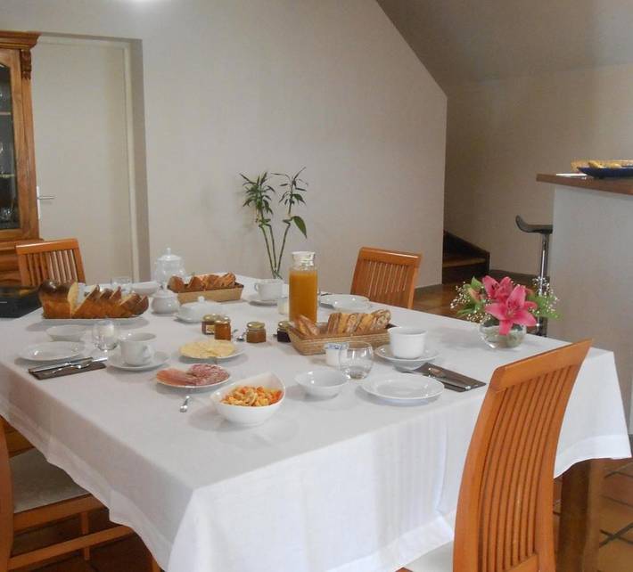 Gîte pour 2 personnes, avec vue ainsi que jardin et terrasse à La Plaine-des-Palmistes - 3