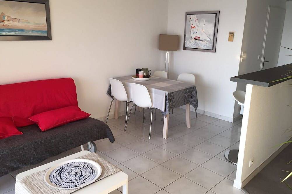 Appartement entier, Des vacances les pieds dans l'eau. Accès direct à la plage. Internet haut débit in Pornichet, Côte d'Amour