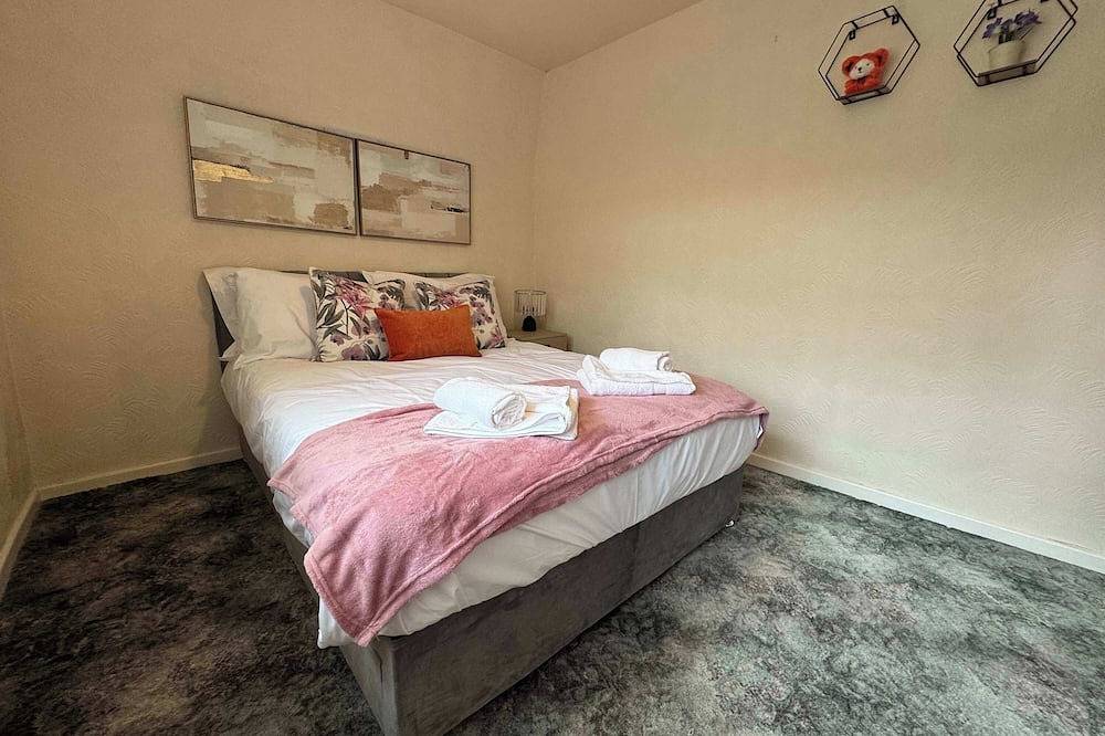 Welcoming 3Bdr Home nr Royal Hospital Chesterfield in Chesterfield, Derbyshire