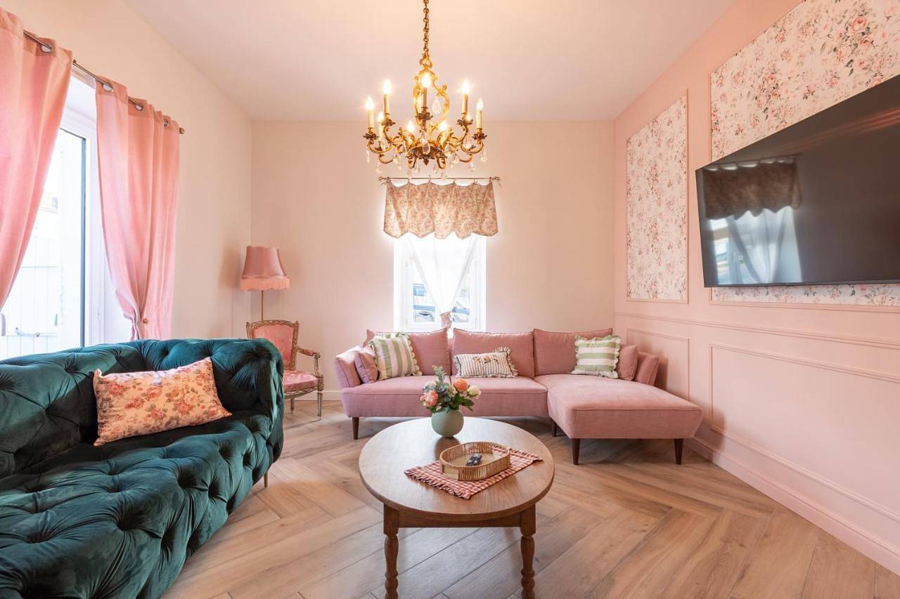Dispo 16 au 20 Août - Maison de L'Apothicaire in Montaigu-Vendée, Vallée de la Loire