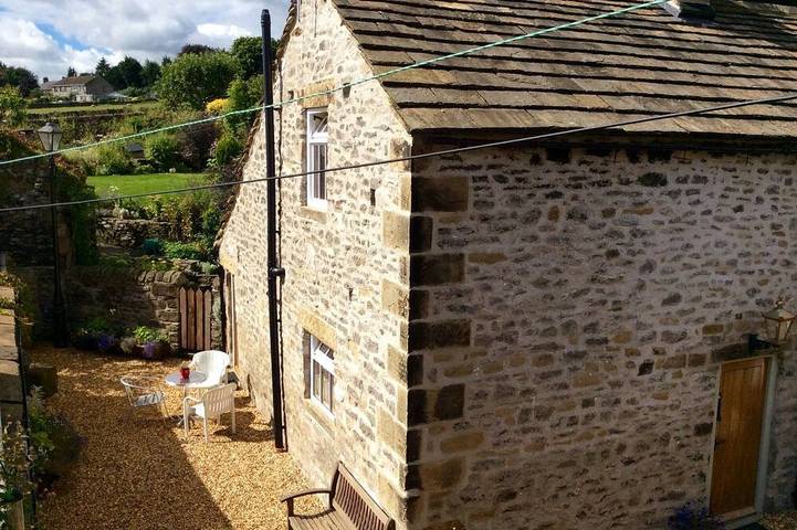 Holiday rental for 2 people, with garden in Eyam