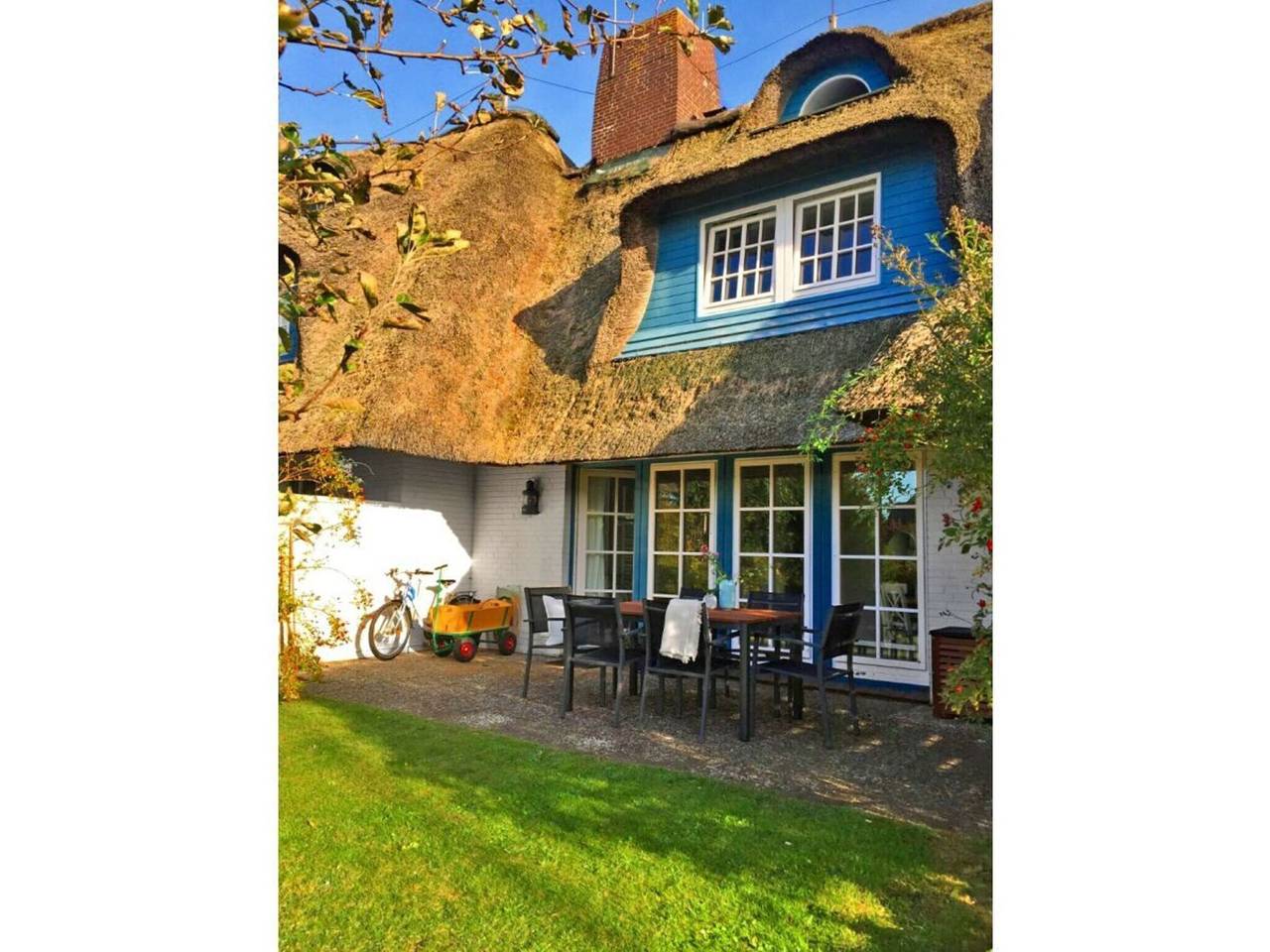 Ferienhaus in Nieblum mit Schwimmbecken in Nieblum, Föhr