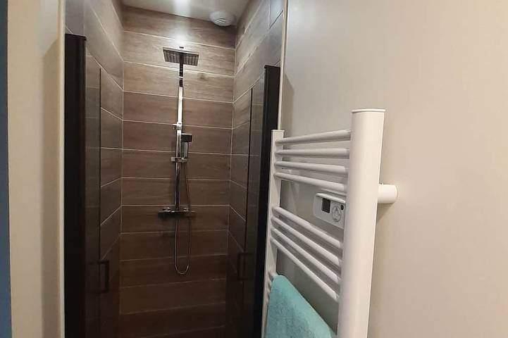 Location de vacances pour 6 personnes, avec jacuzzi ainsi que jardin et terrasse à Santec - 4