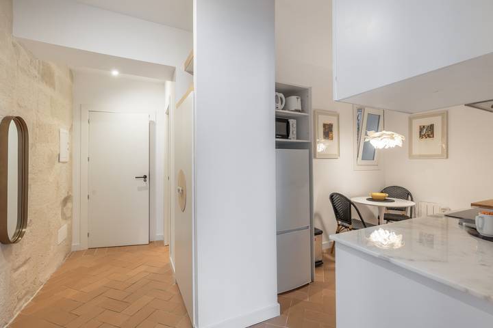 Hel lägenhet, Apartment 'Suite 1' with Wi-Fi and Air Conditioning in Mahón, Menorcas kust