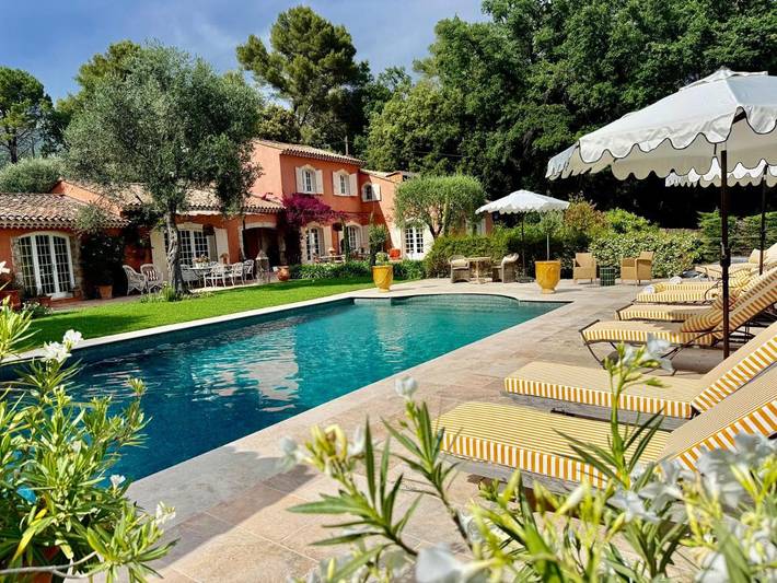 Maison d’hôte pour 2 personnes, avec Terrasse et Jardin ainsi que Piscine et Vue