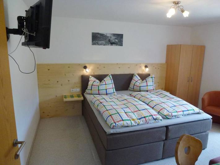 Ferienwohnung für 4 Personen, mit Terrasse und Ausblick sowie Garten in Fieberbrunn