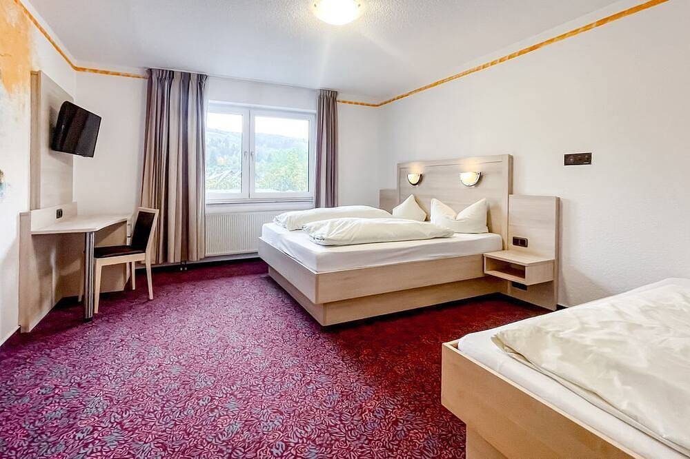 Komfortables und vielseitiges Zimmer –Perfekt für Erholung, Arbeit und Austausch in Züschen, Winterberg