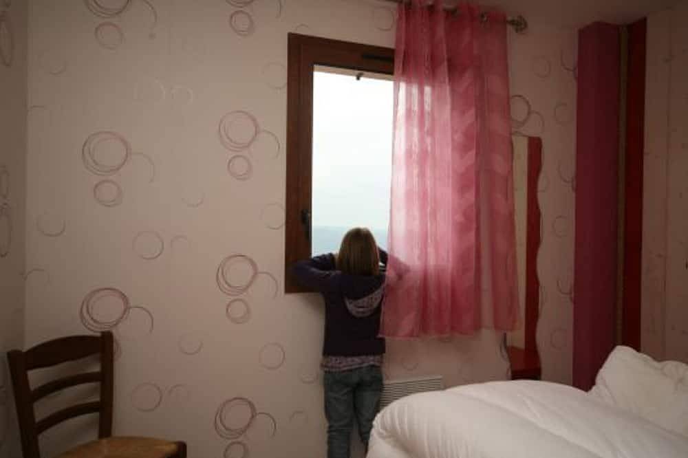 Spacious modern cottage, 8 pers, private terrace, pets allowed, Wifi in Vagney, Parc naturel régional des Ballons des Vosges
