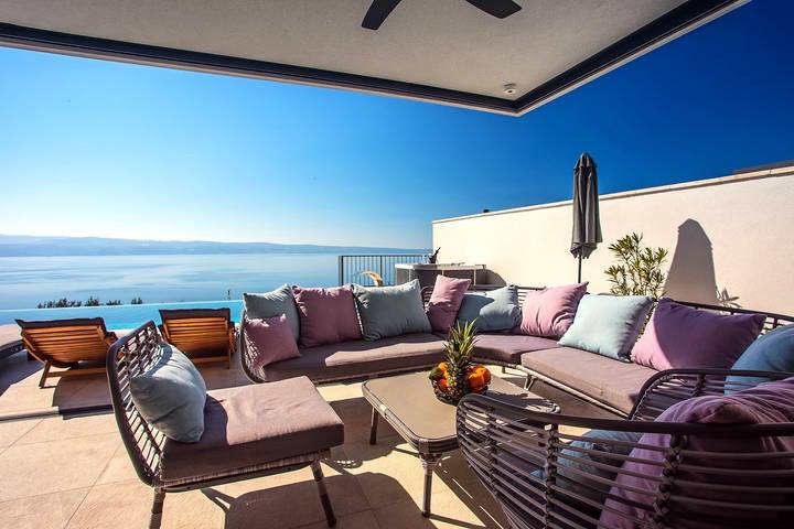 Ferienhaus mit Meerblick für 9 Personen, mit Meerblick und Pool sowie Garten, mit Haustier in Split-Dalmatien - 4