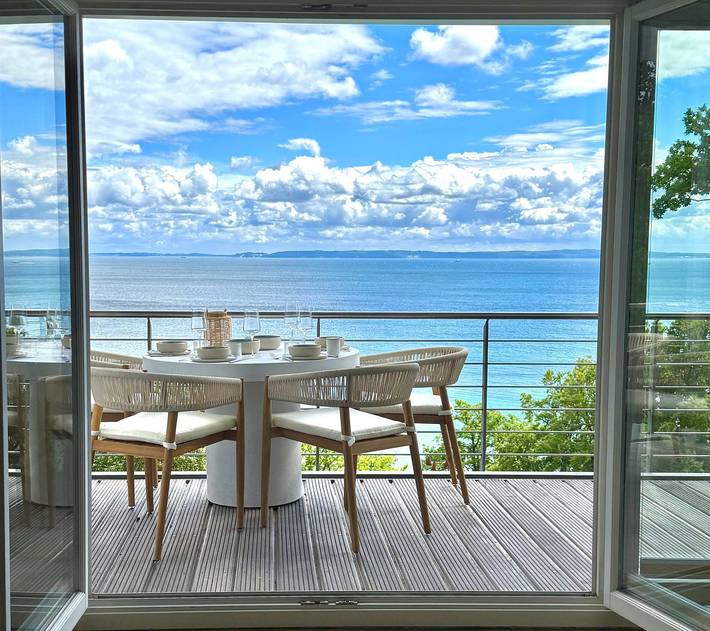 Ferienwohnung für 6 Personen, mit Balkon und Garten sowie Kinderpool und Pool in Sassnitz