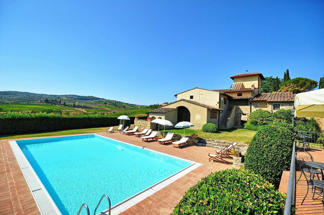 Entire holiday apartment, Tenuta - Tenuta 2 in Chianti