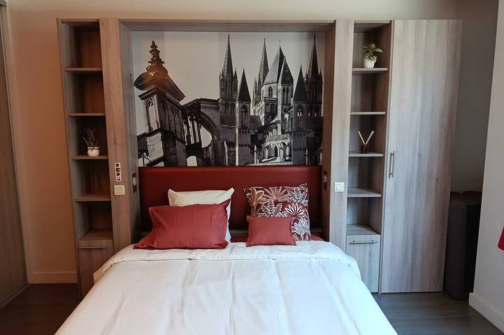 Gîte pour 2 personnes dans Eglise Saint Michel de Vaucelles (Caen)