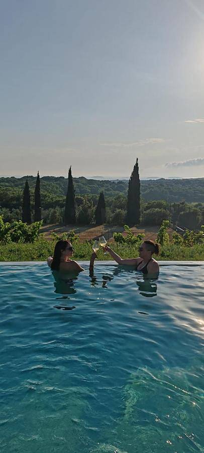Camping pour 5 personnes, avec vue et terrasse ainsi que piscine et jardin à Rovinj - 2