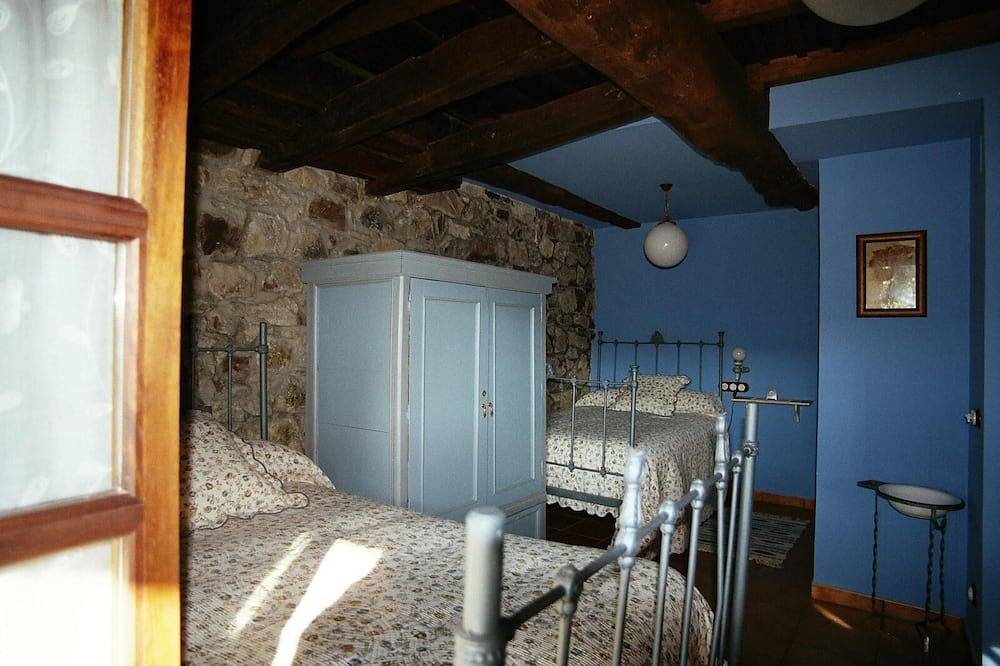 \" The block\"<br>for 2 persons in Sorribas, Grado (Asturien)