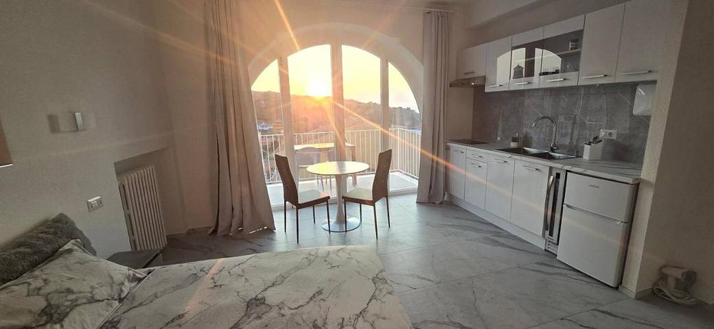 Maison d’hôte pour 2 personnes, avec terrasse et vue