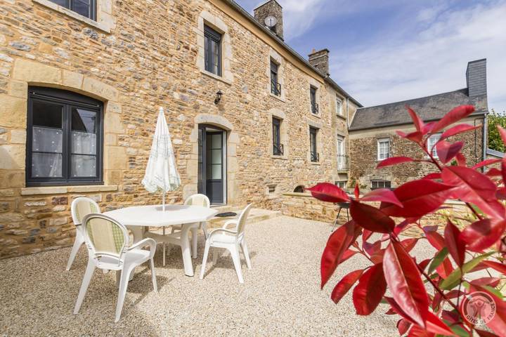 Gîte pour 6 personnes, avec terrasse à Prétot-Sainte-Suzanne